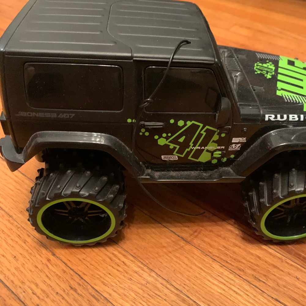 ICON Rugged Black and Neon Green remote controlled amazing you need one jeep.